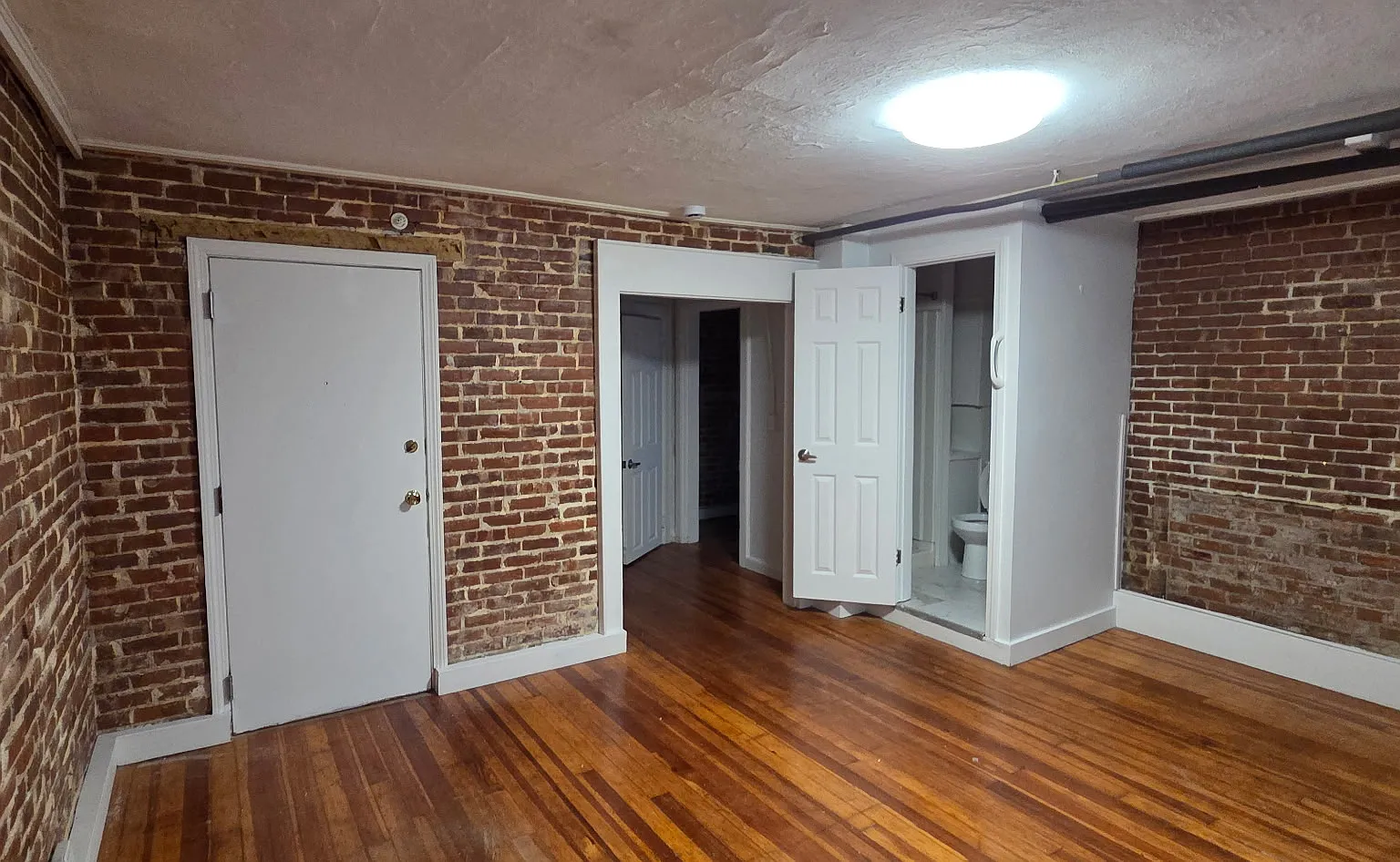1 bed, 650 sqft, $1,900 — Photo 3