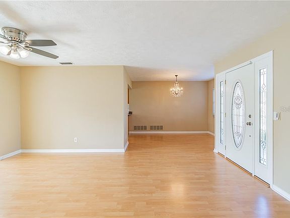 5th image of 13842 Antigua Dr