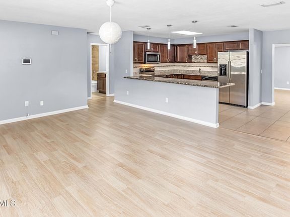 5th image of 5360 SE 28th Street