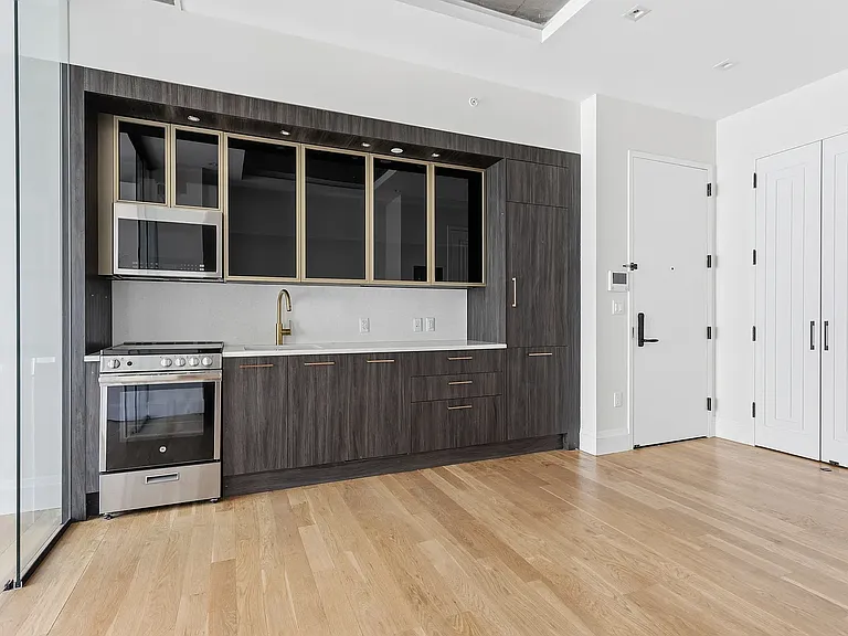 329 Gates Ave #503A — Photo 3