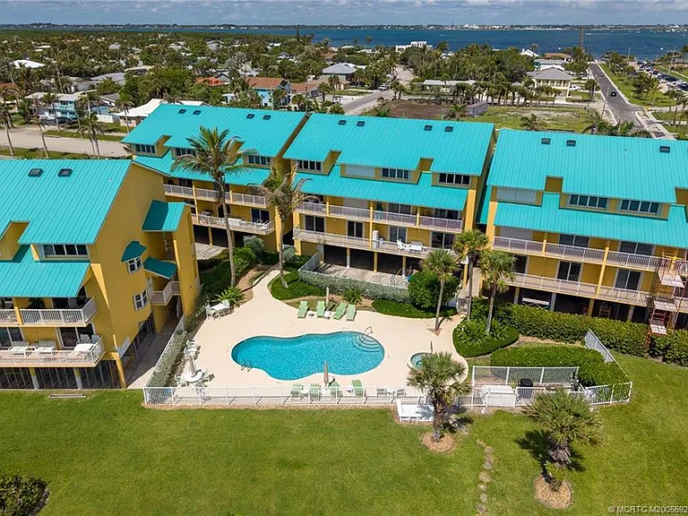 1550 S Ocean Drive Ln #A3-unit A3 — Photo 2