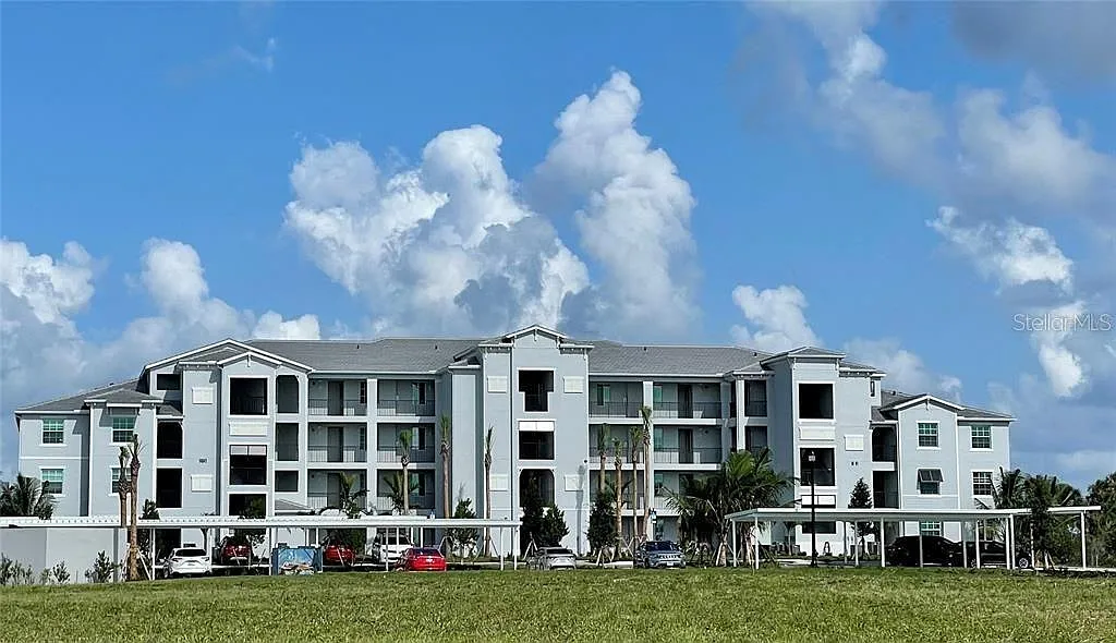 2 bed, 2.0 bath, 1239 sqft, $6,000 — Photo 1