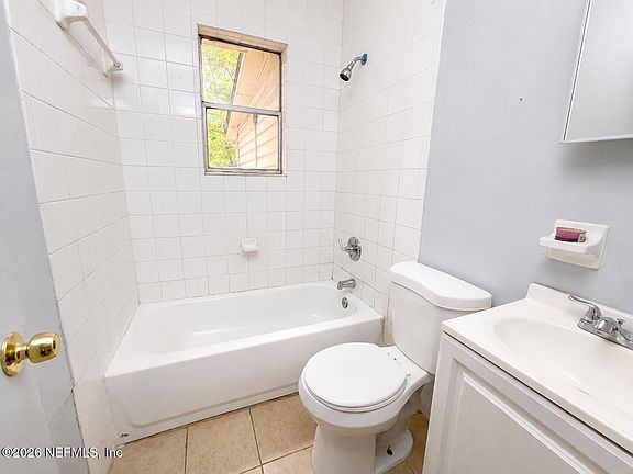 11th image of 957 ODESSA Drive E