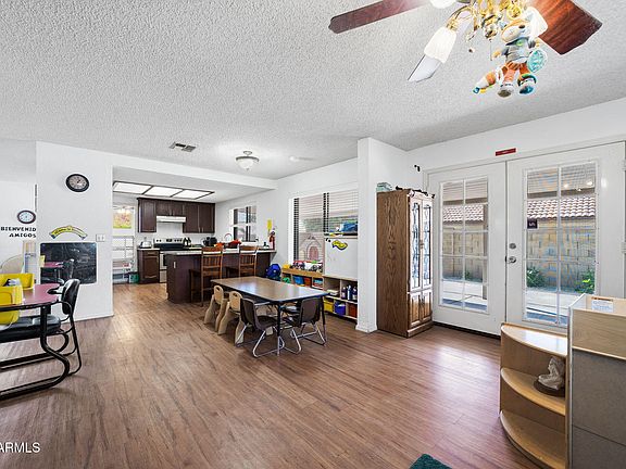 3rd image of 5424 E EMERALD Avenue