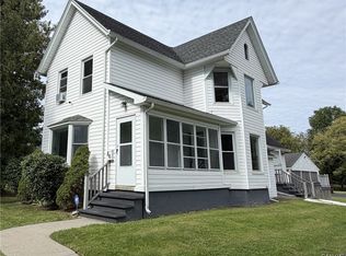 86 Clinton St, New York Mills, NY 13417