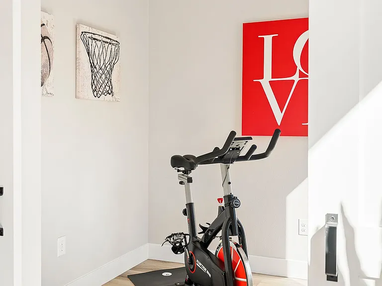 A Line Townhomes Central Park — Photo 5
