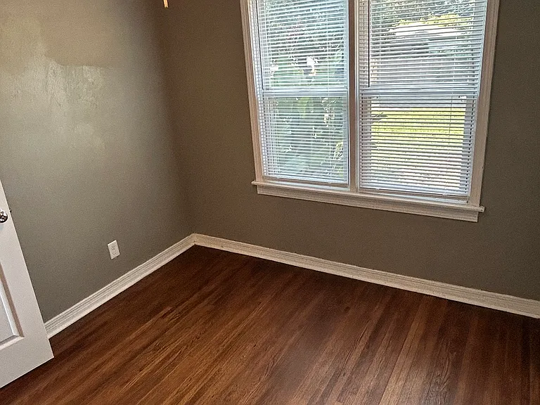 4115 E 28th Pl — Photo 14