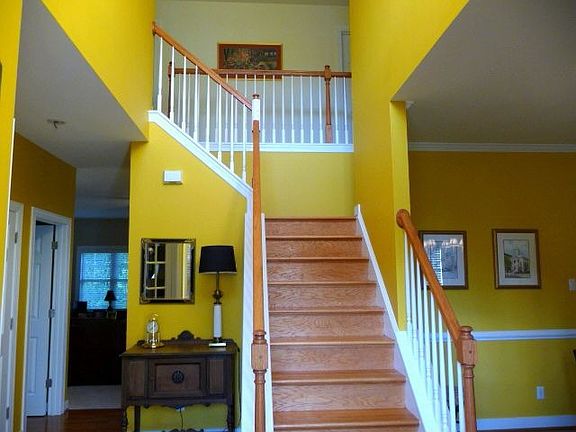 Grand Front/Rear Staircase