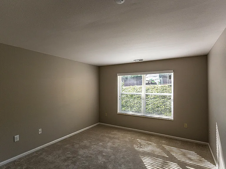 2 Bed, 2 Bath