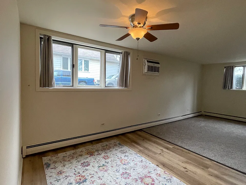 Living room/dining room