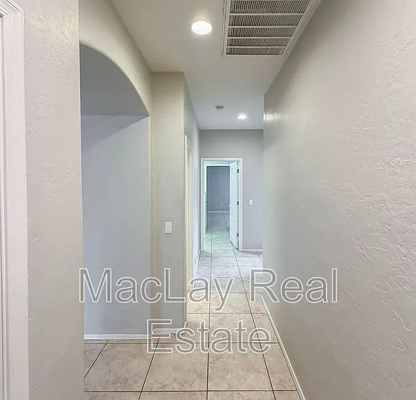 203 W Cedar Dr — Photo 7