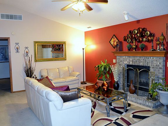 4th image of 7017 Treverton Dr