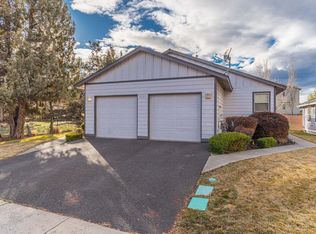 3059 NE Weddell St, Bend, OR 97701
