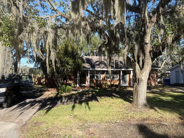 248 Wappoo Rd #A — Photo 1