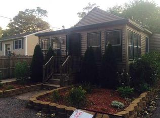 91 Abbott Ave, Warwick, RI 02886