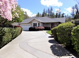 2037 SE Marlen Dr, Grants Pass, OR 97527