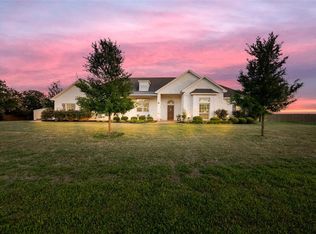 1637 W Moonlight Dr, Robinson, TX 76706