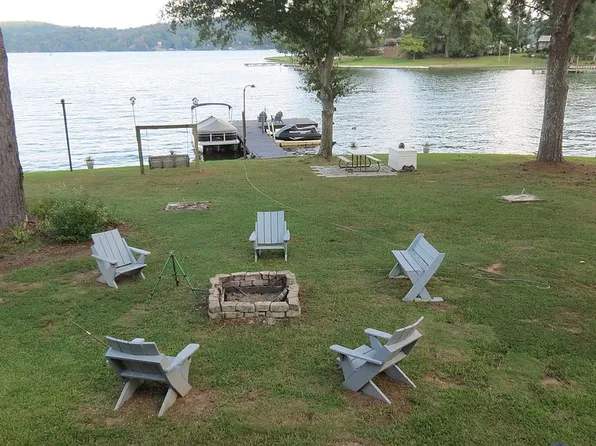 320 Lee Cir, Cropwell, AL 35054