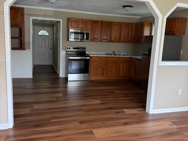 245 Key West Ave — Photo 2