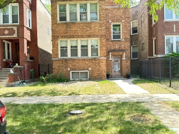 4819 W Barry Ave, Chicago, IL 60641