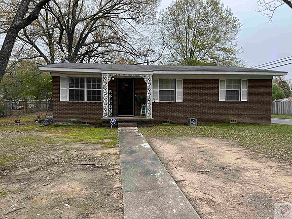 2nd image of 3700 Greenwood Ave