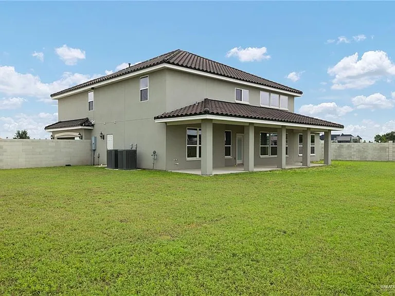 4628 Estancia Pkwy — Photo 30
