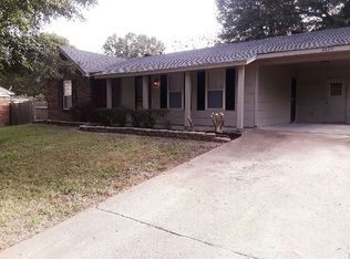 3425 Castle Dr, Horn Lake, MS 38637