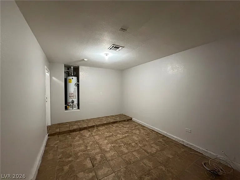 1864 Star Sapphire Ct — Photo 40
