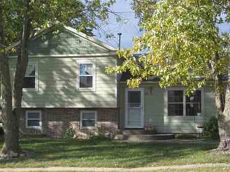 1st image of 810 9th Ave NW