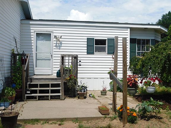 3rd image of 13415 S Croswell Ave