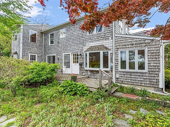 3rd image of 28 Byway Rd
