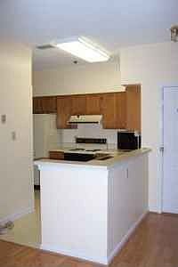 4th image of 320 Yarmouth St #328