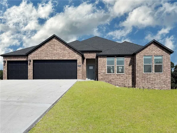2901 Hattie Ln, Springdale, AR 72764