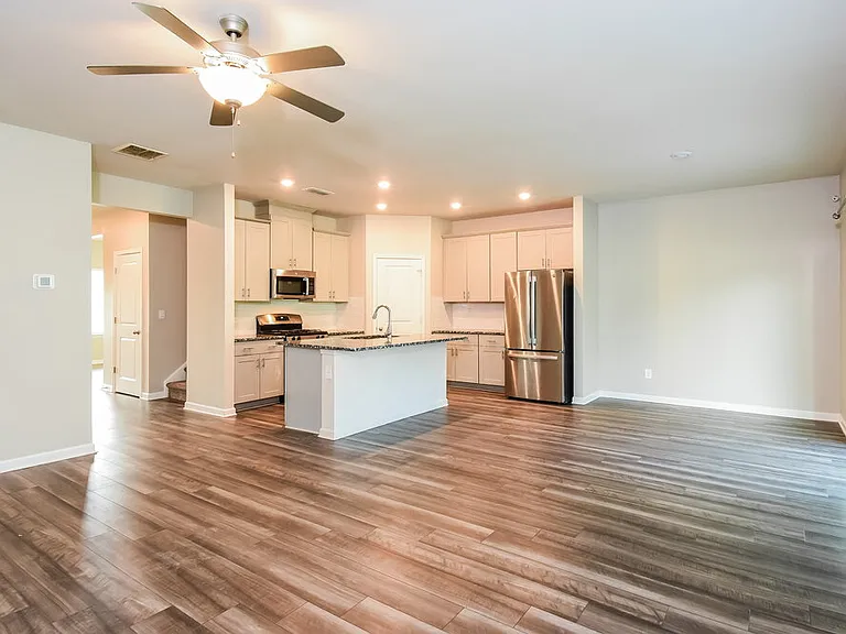 6068 Hickory Creek Ct — Photo 6