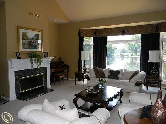 4th image of 5513 Deerwood Ln