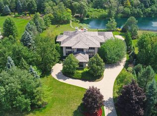 14 Broadleys Ct, Bannockburn, IL 60015