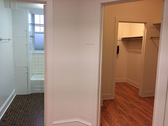 3rd image of 7102 N Washtenaw Ave APT Gdn