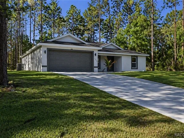 1940 W Quaker Ln, Citrus Springs, FL 34434