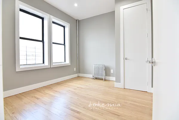 Rented by Bohemia Realty Group | media 21