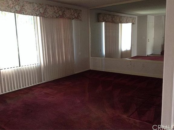 3rd image of 2155 W Banbury Cir