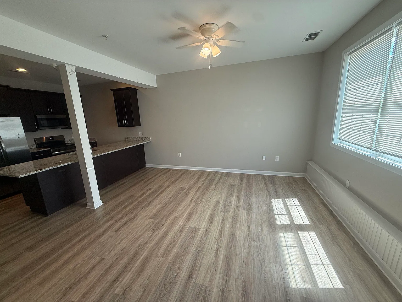 4 bed, 2.5 bath, 1850 sqft, $3,500 — Photo 2