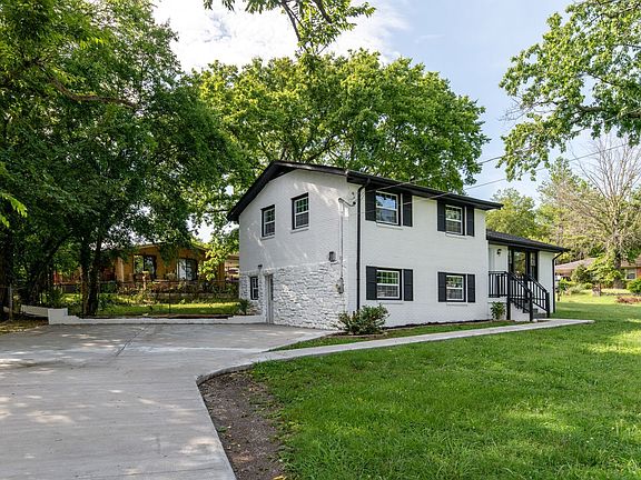 2nd image of 3125 Meadowside Ln