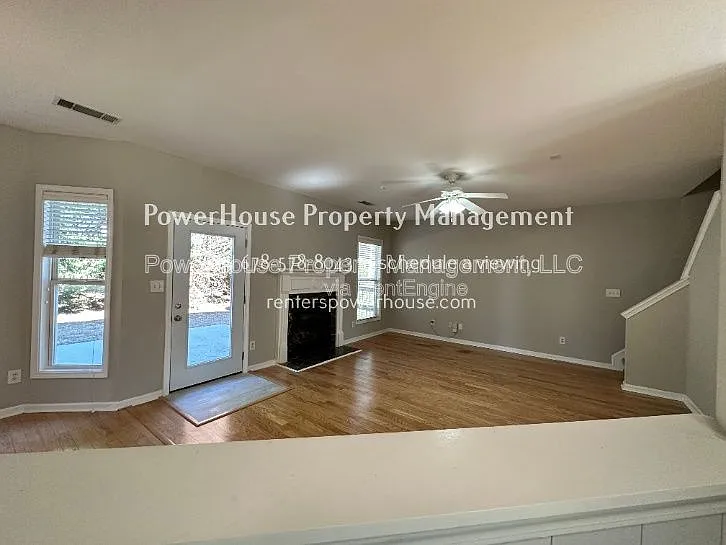 2403 Walnut Tree Ln — Photo 31
