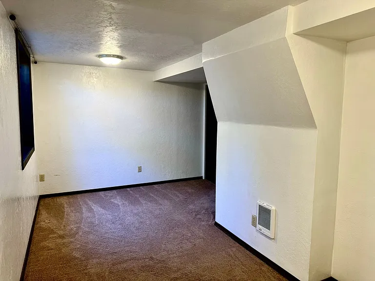 2434 Wyoming St — Photo 7