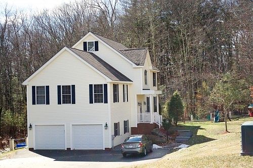 1st image of 10 Arrowwood St