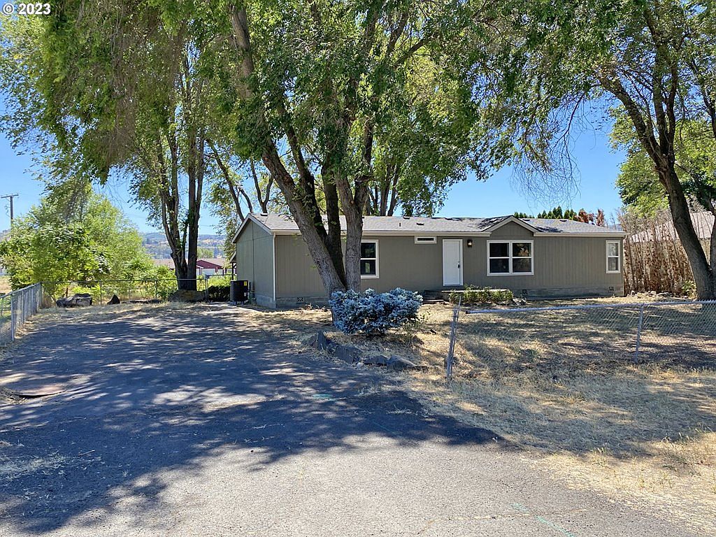 504 3rd Ave, Dallesport, WA 98617 MLS 23020851 Zillow