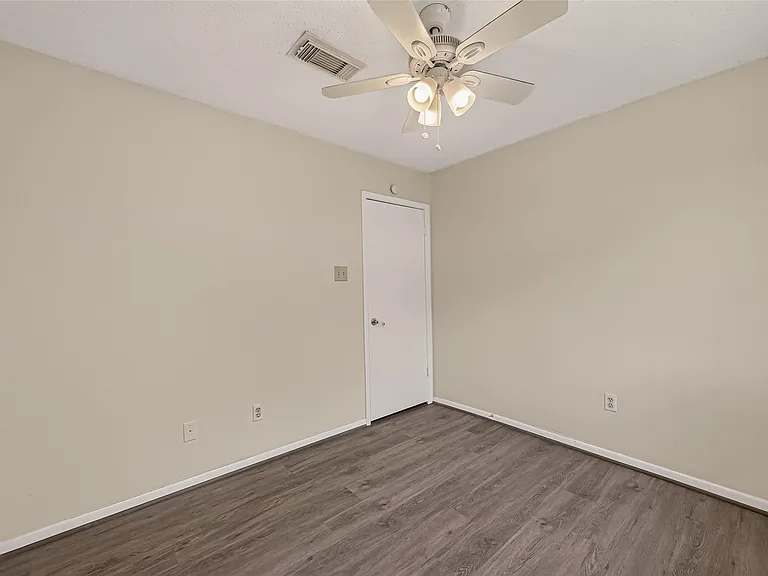 2423 Anthony Hay Ln — Photo 20