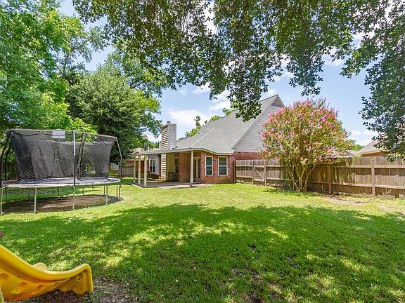 3rd image of 1103 Peachford Lane
