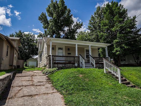 2nd image of 2517 W 45th Ave