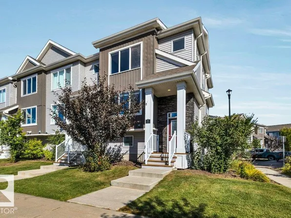 2121 Haddow Dr NW #7, Edmonton, AB T6R 0W6